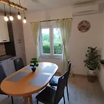 Jurandvor Apartment