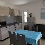 Jurandvor Apartment *