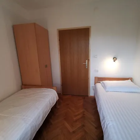 Appartamento Jurandvor Baška