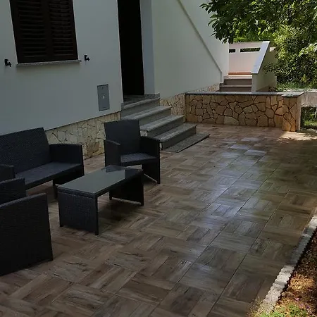 Jurandvor Apartment *